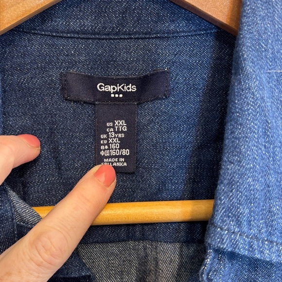 GAP Blue Button Down Shirt with Colorblock Design - Picture 3 of 4